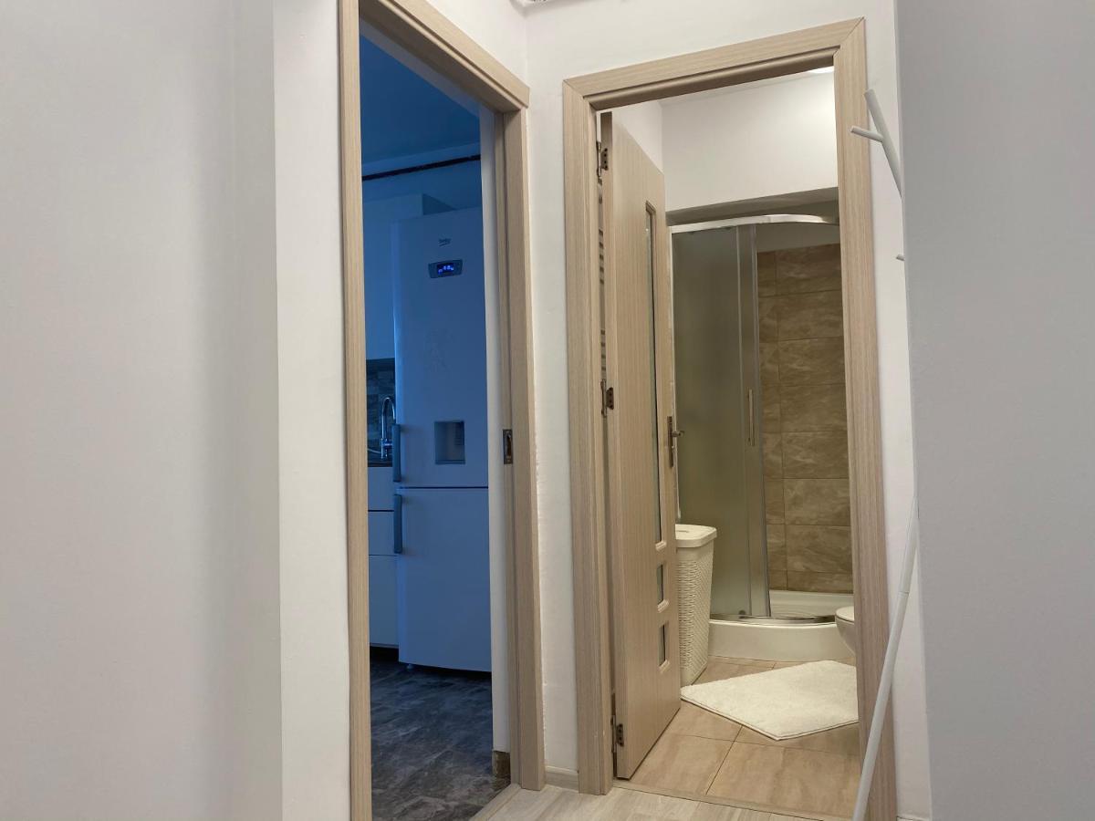 Deluxe Single Room Apartament Bragadiru Extérieur photo